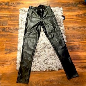 FAUX LEATHER V SHAPE PU SKINNY PANTS